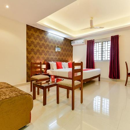 Hotel Hilite Inn Kochi Buitenkant foto