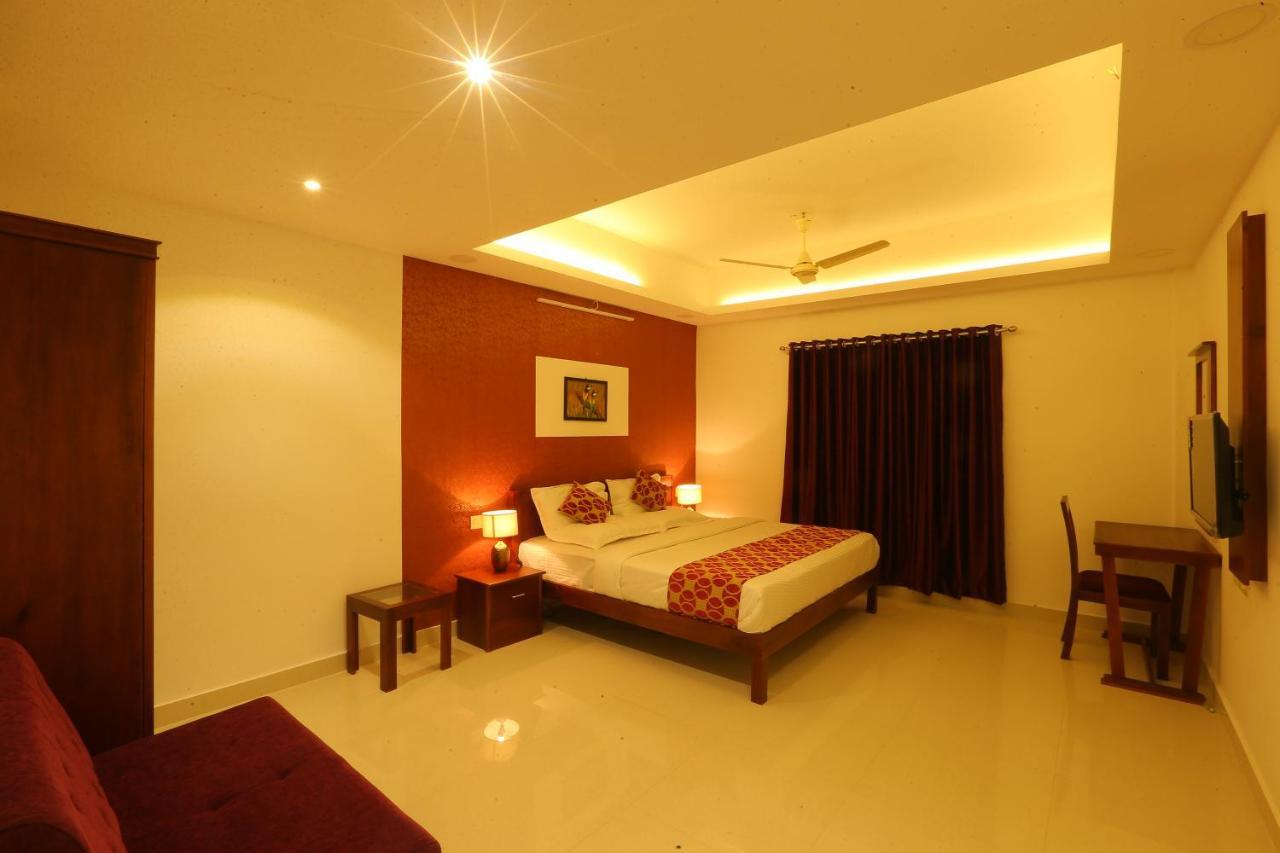 Hotel Hilite Inn Kochi Buitenkant foto