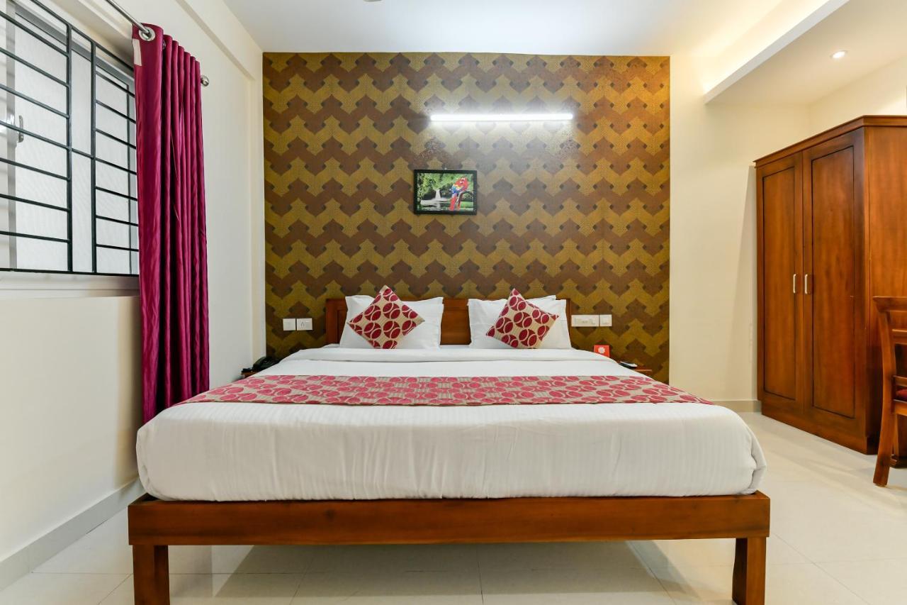 Hotel Hilite Inn Kochi Buitenkant foto