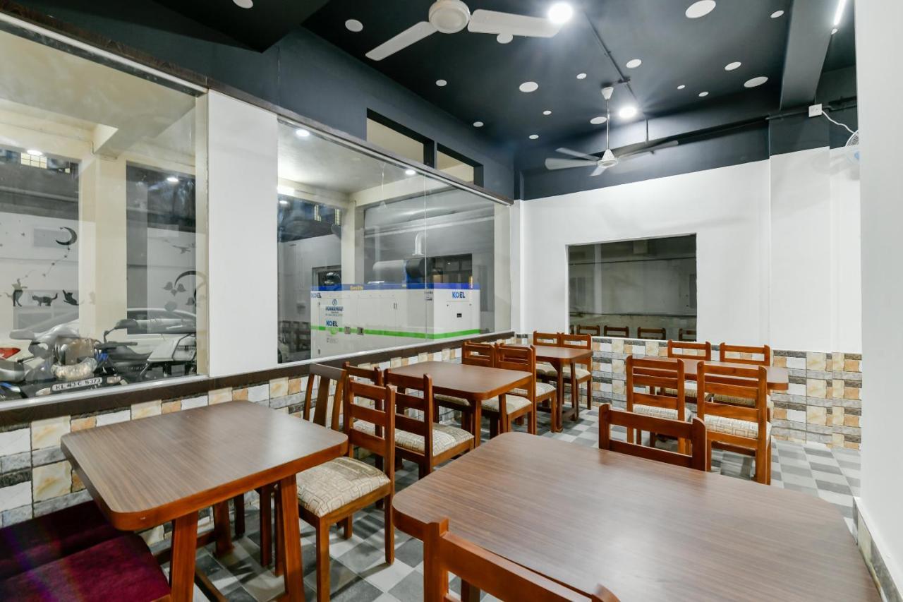 Hotel Hilite Inn Kochi Buitenkant foto