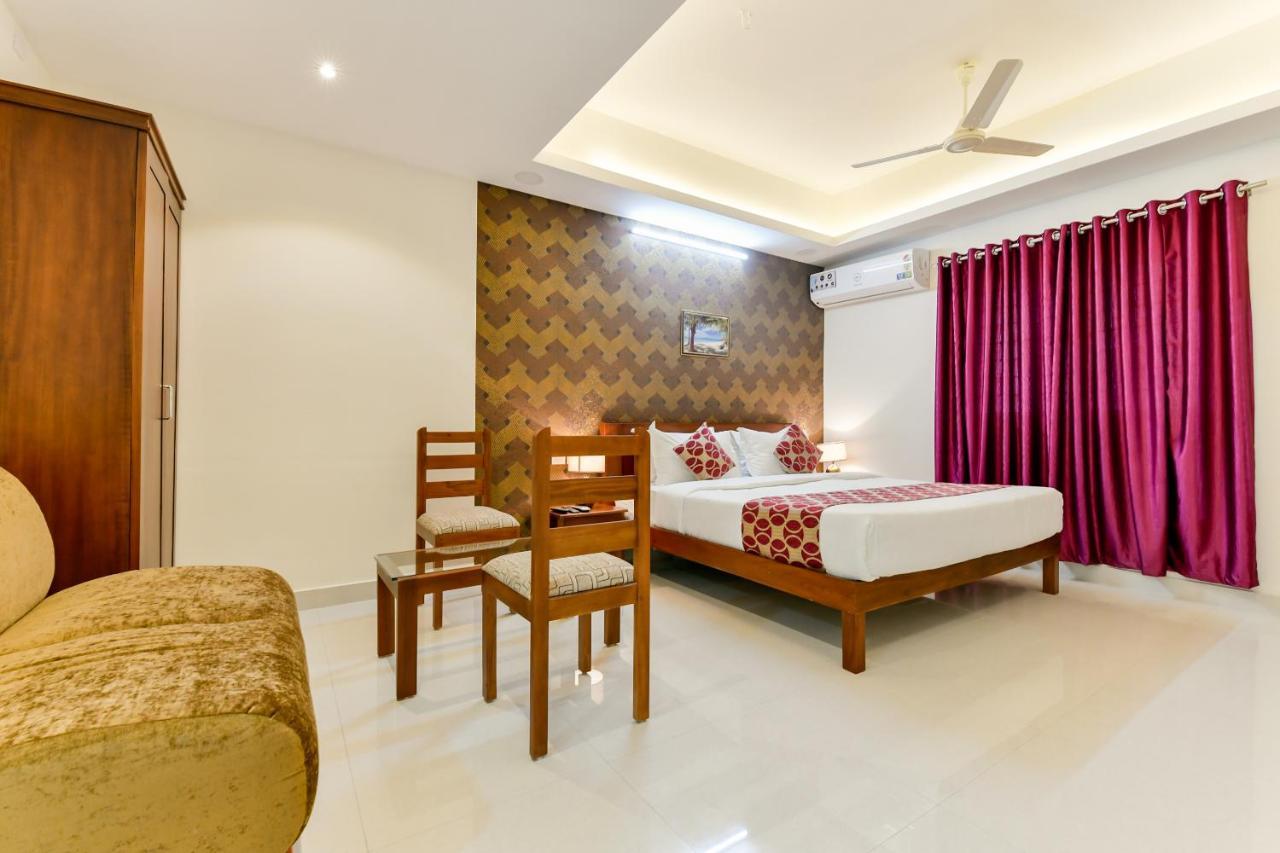 Hotel Hilite Inn Kochi Buitenkant foto