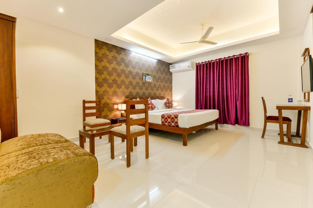 Hotel Hilite Inn Kochi Buitenkant foto