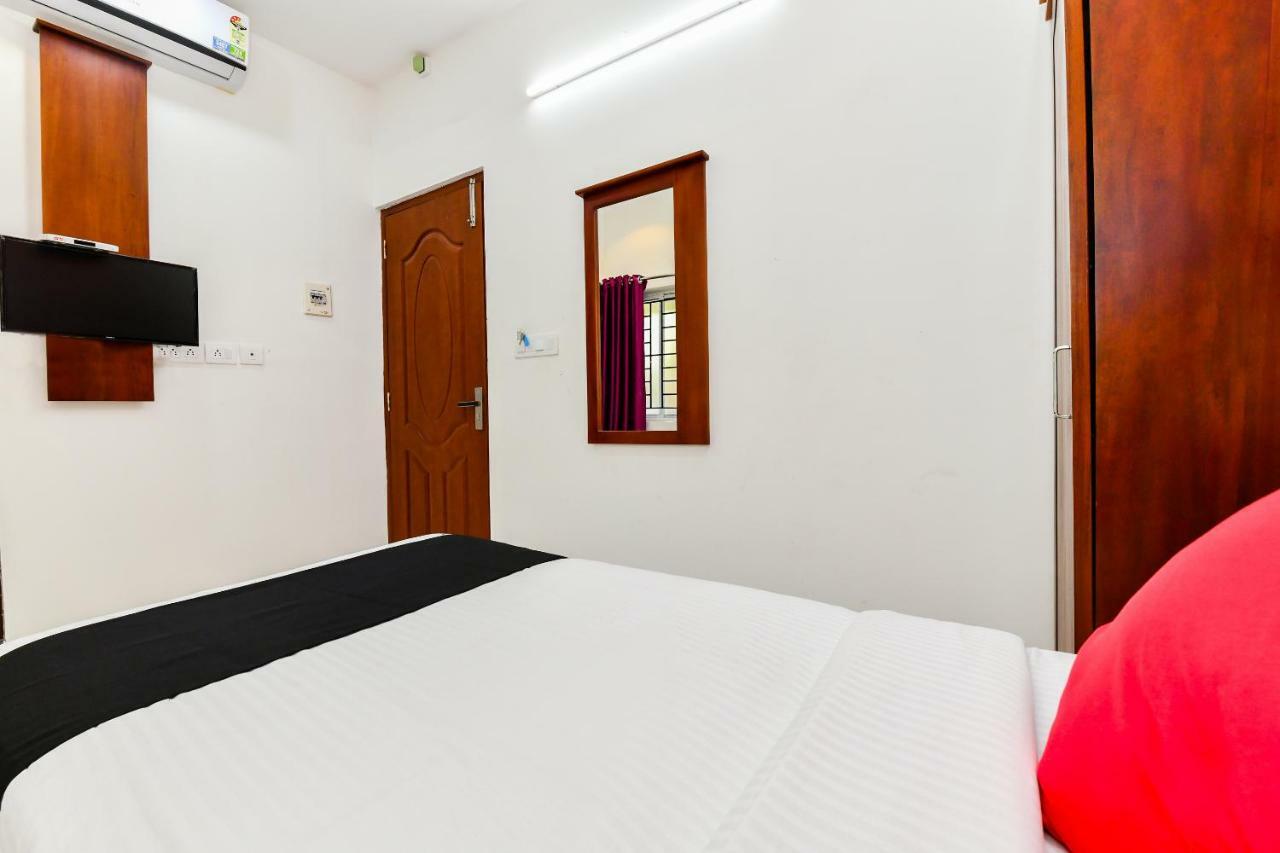 Hotel Hilite Inn Kochi Buitenkant foto