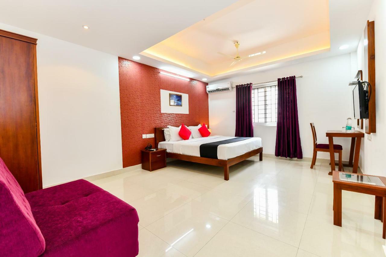 Hotel Hilite Inn Kochi Buitenkant foto