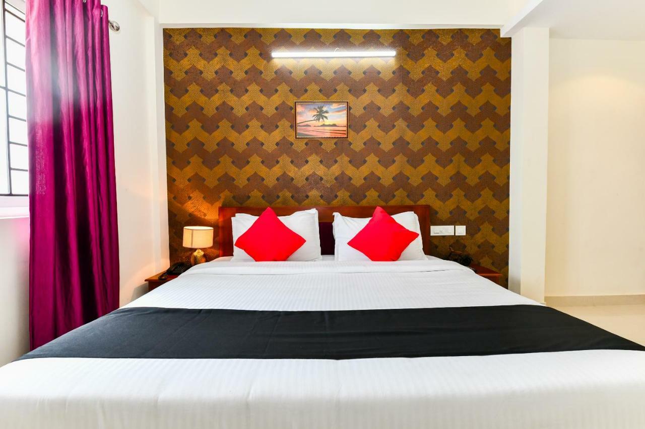Hotel Hilite Inn Kochi Buitenkant foto
