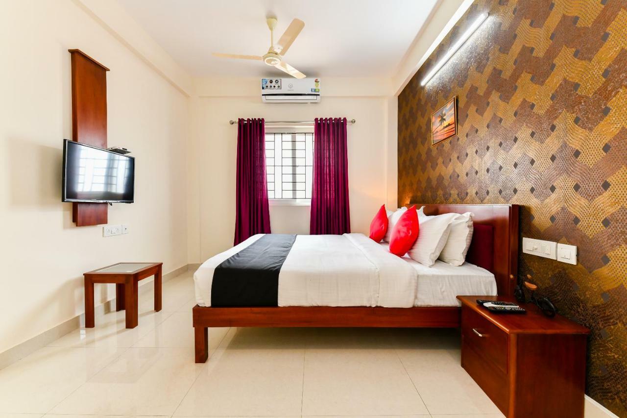 Hotel Hilite Inn Kochi Buitenkant foto